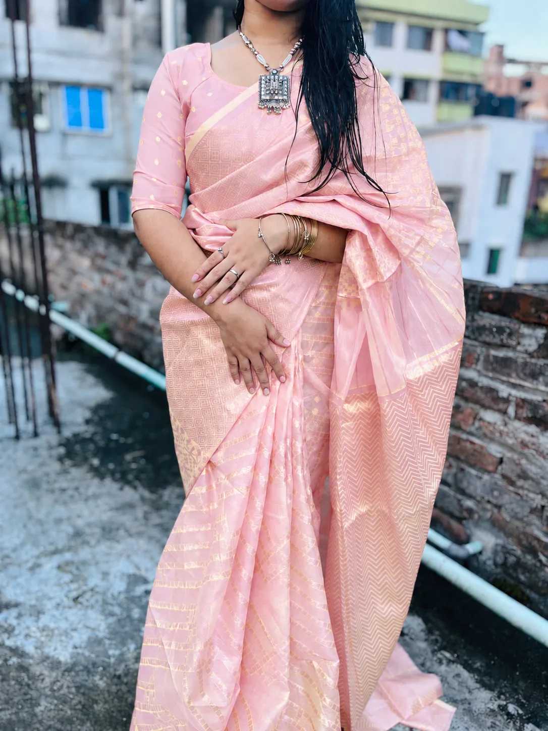 ✨ প্রিমিয়াম টিস্যু শাড়ি